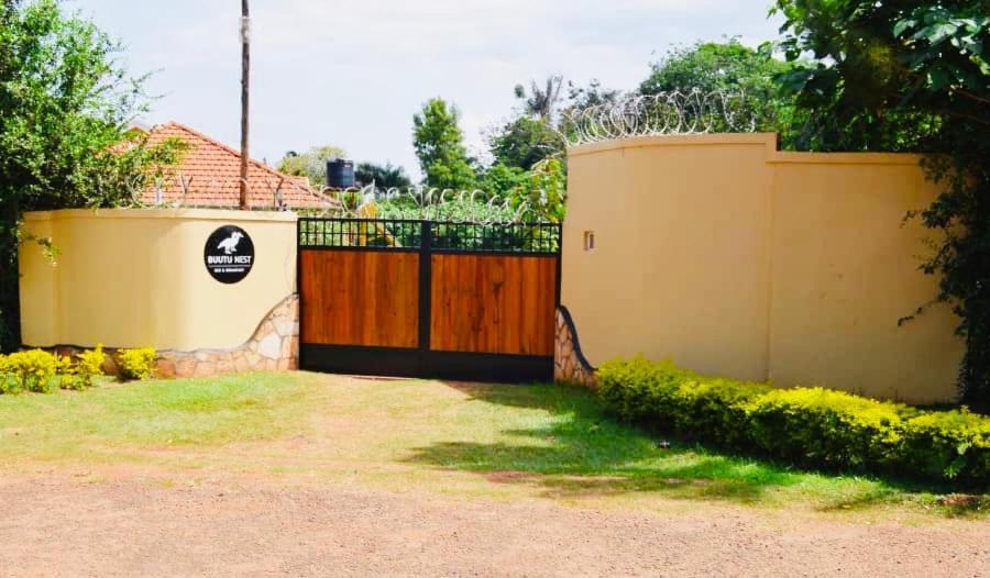 Buutu Nest Bed and Breakfast Jinja Exteriör bild